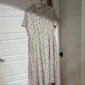 Source Unknown White Maxi Dress with Beige Floral Print